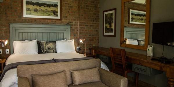 Chameleon Bush Lodge Hammanskraal Ngoại thất bức ảnh